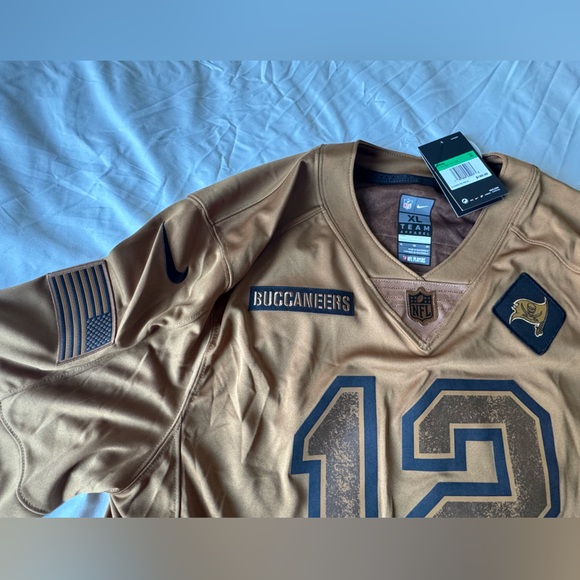 Tampa Bay Buccaneers Tom Brady Nike Salute To Service NFL Limited Jersey - Picture 2 of 10